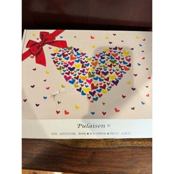 New "Our Adventure Book" based on Disney's UP - Picture 1 of 8